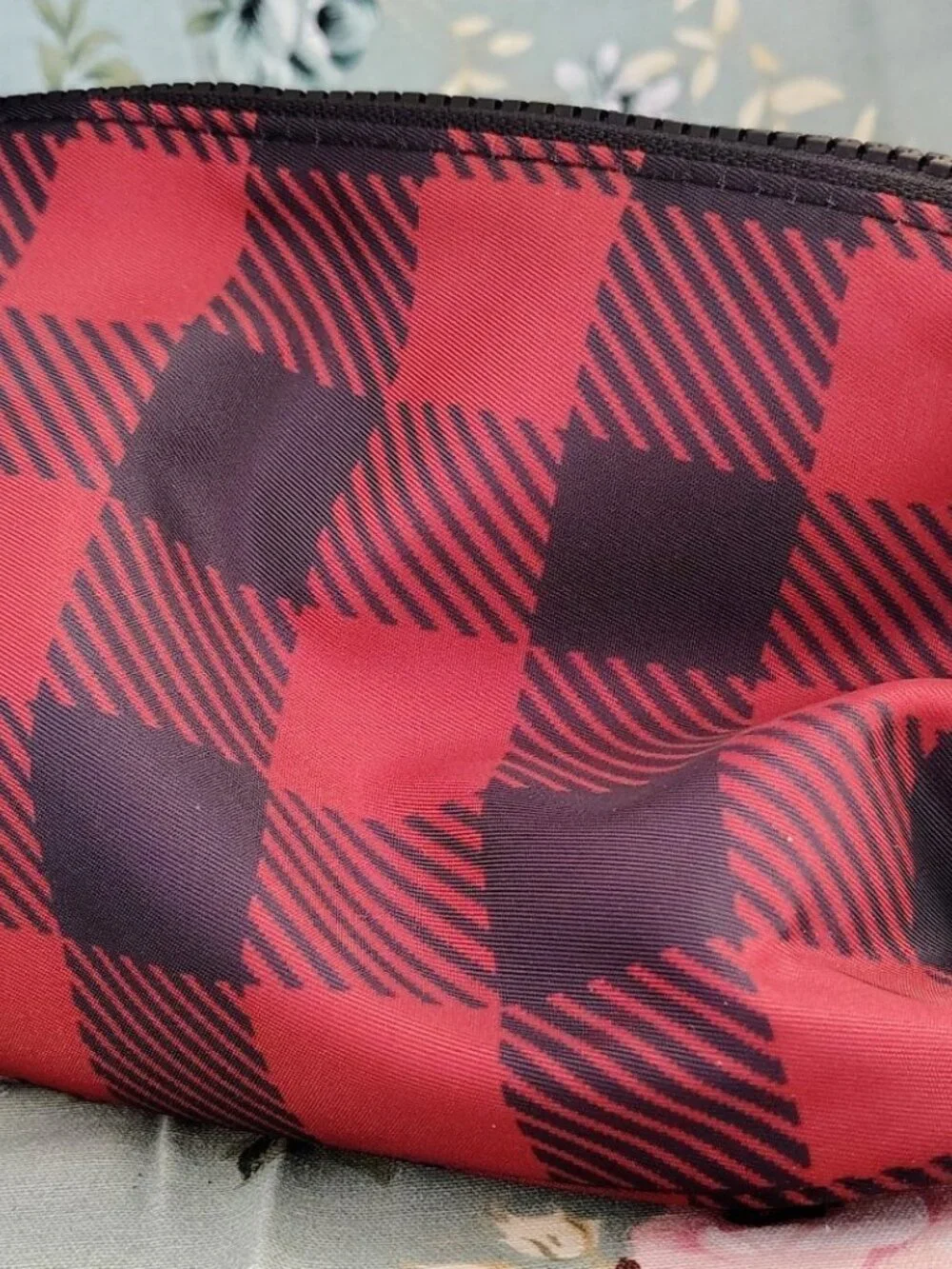Maurices Red & Black Buffalo Plaid Toiletry Cosmetic Case NWOT